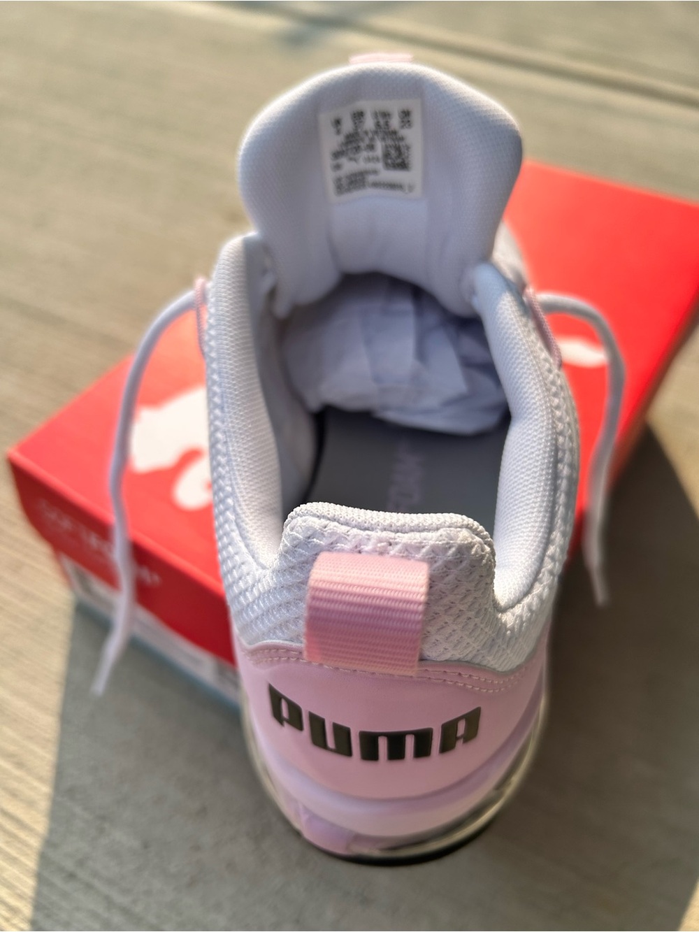 Puma White Pink & Light Blue Women's Athletic Sneakers NEW IN BOX. - Picture 10 of 12